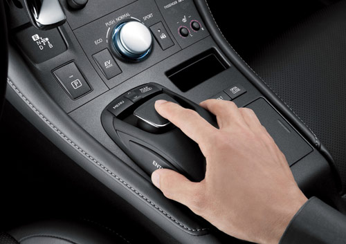 Lexus-CT_200h_13.jpg
